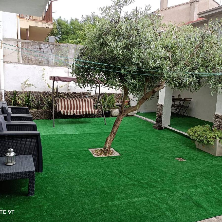 Carrer Esparreguera Olot Kültér fotó