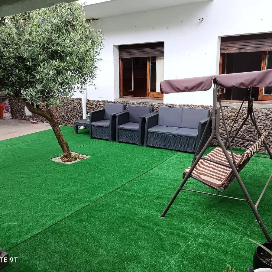 Carrer Esparreguera Olot Kültér fotó